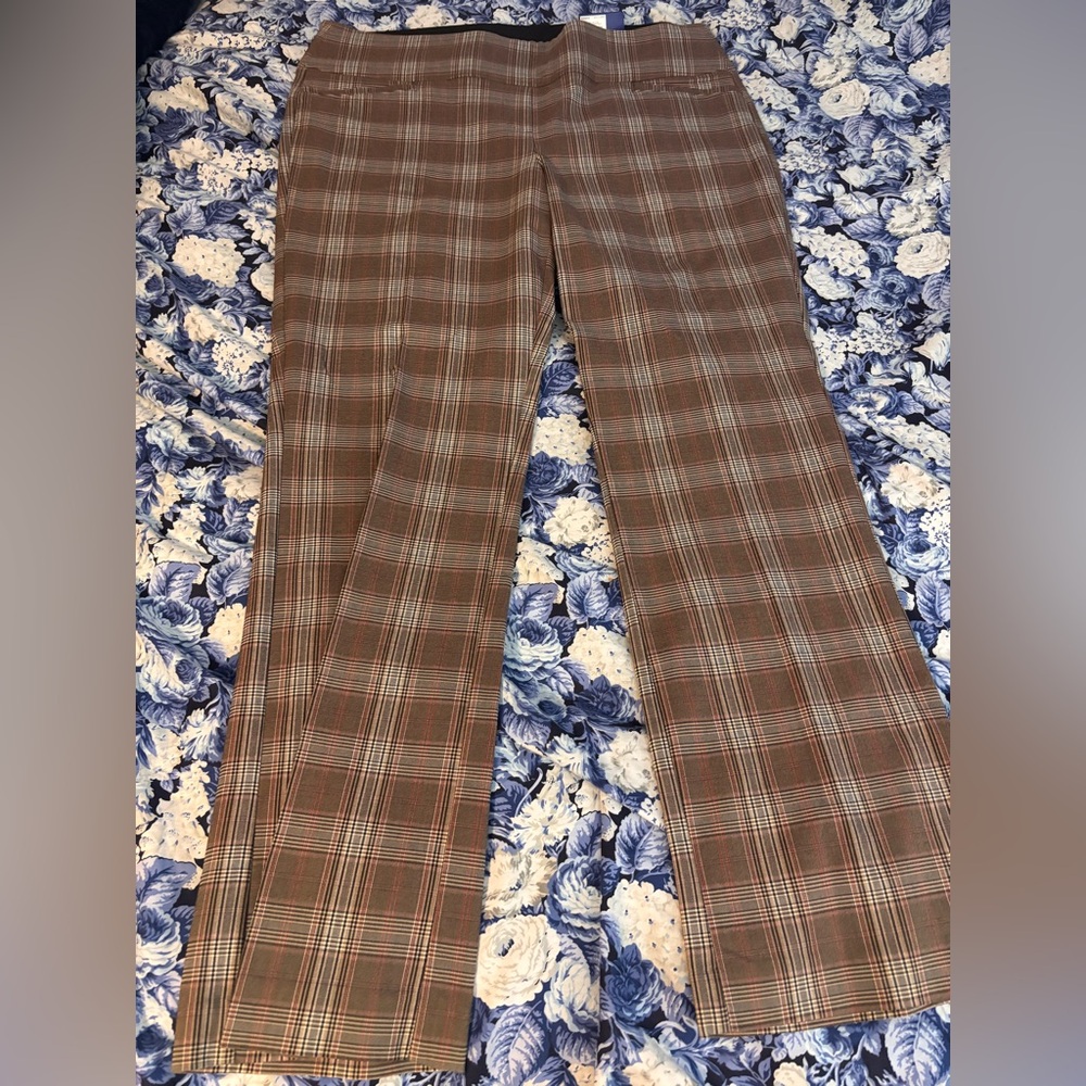 Apt. 9 Women’s Brown Plaid Pants
